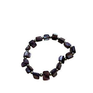 Dyed Shell Goldtone Spacer Bead Stretchy Bracelet 6.5 inches Unstretched